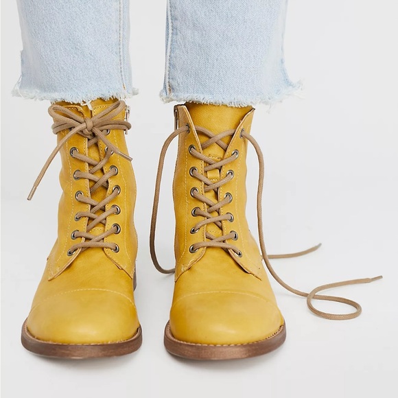 FREE PEOPLE PORTLAND LACE UP BOOTIES (39) - Picture 2 of 13